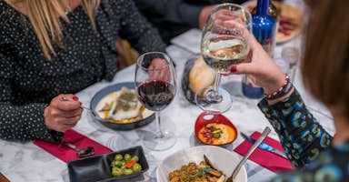 Malaga: Dinner and Show at Alegría Flamenco